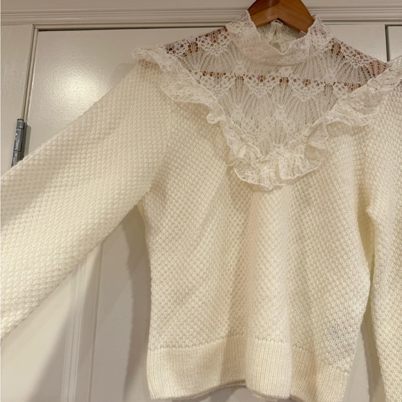 H&M | Cream Sweater Lace Mockneck - Picture 2 of 3